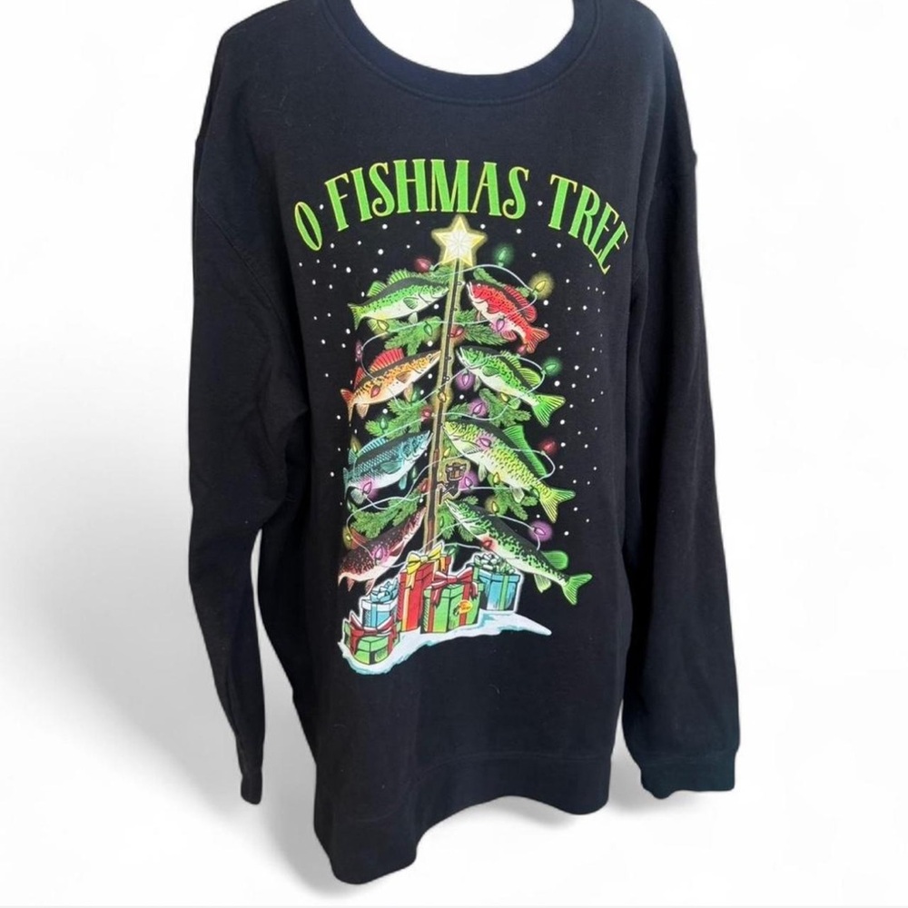 Bass Pro Shops | XL O Christmas Tree crewneck sweatshirt